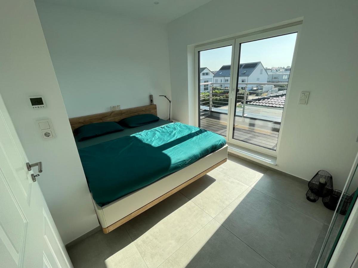 Neubau Penthouse - Mit Schoener Aussicht - 15min Von Koeln *